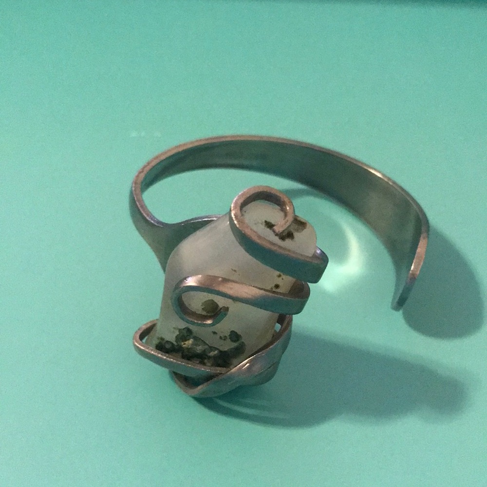 Unique stone & fork bracelet